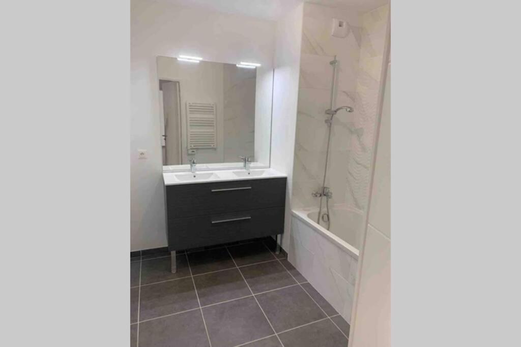 New With 2 Bedrooms In A New Building Appartement